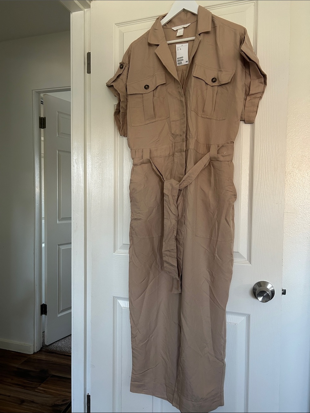 H&M Short-Sleeve Jumpsuit in Light Tan